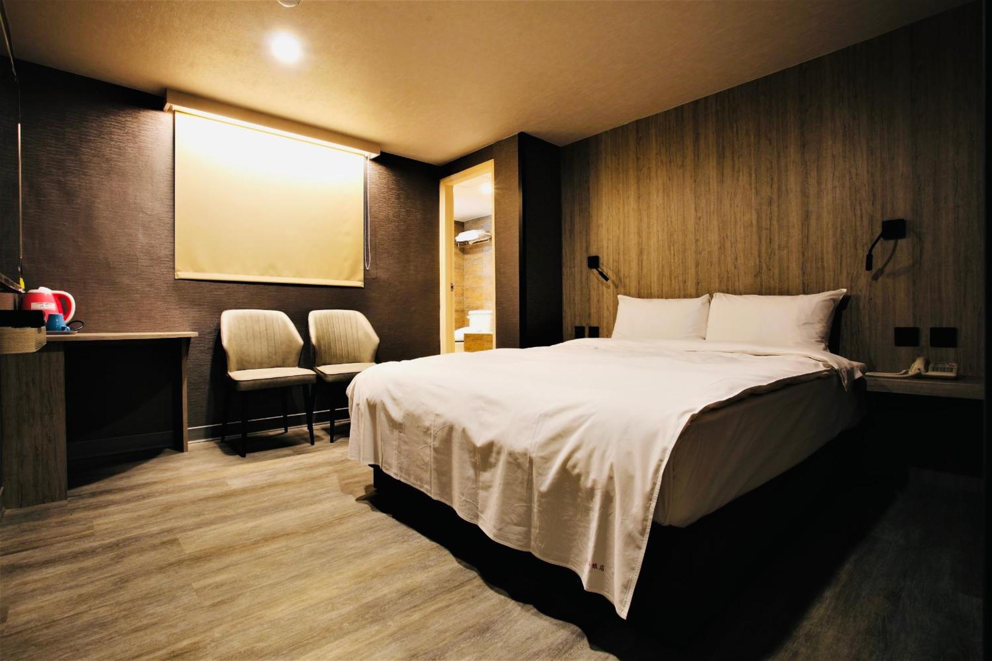 Golden Home Hotel Тайбэй Экстерьер фото