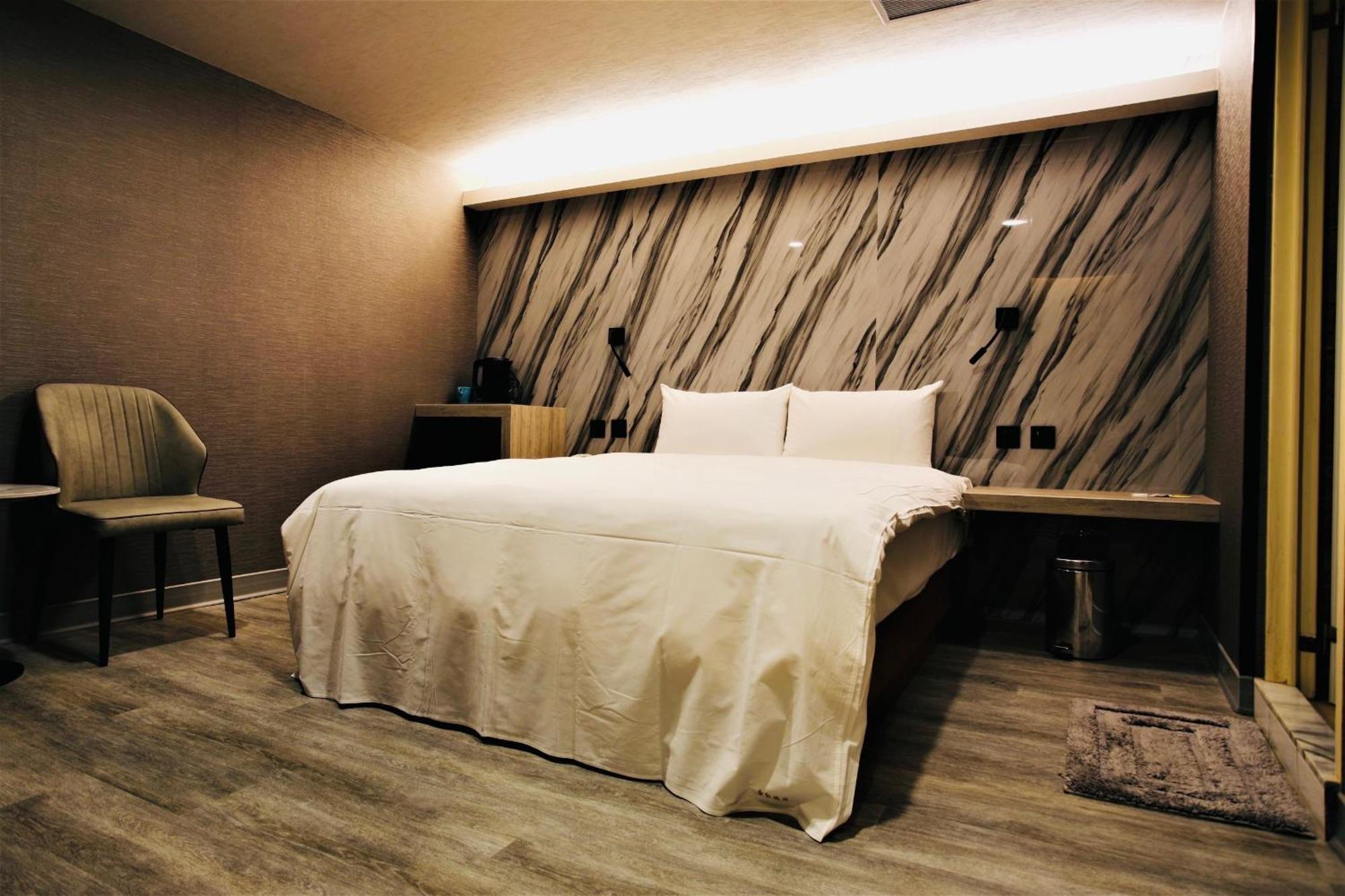 Golden Home Hotel Тайбэй Экстерьер фото