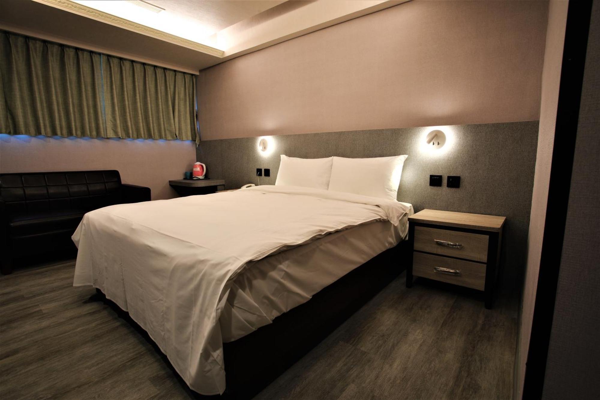 Golden Home Hotel Тайбэй Экстерьер фото