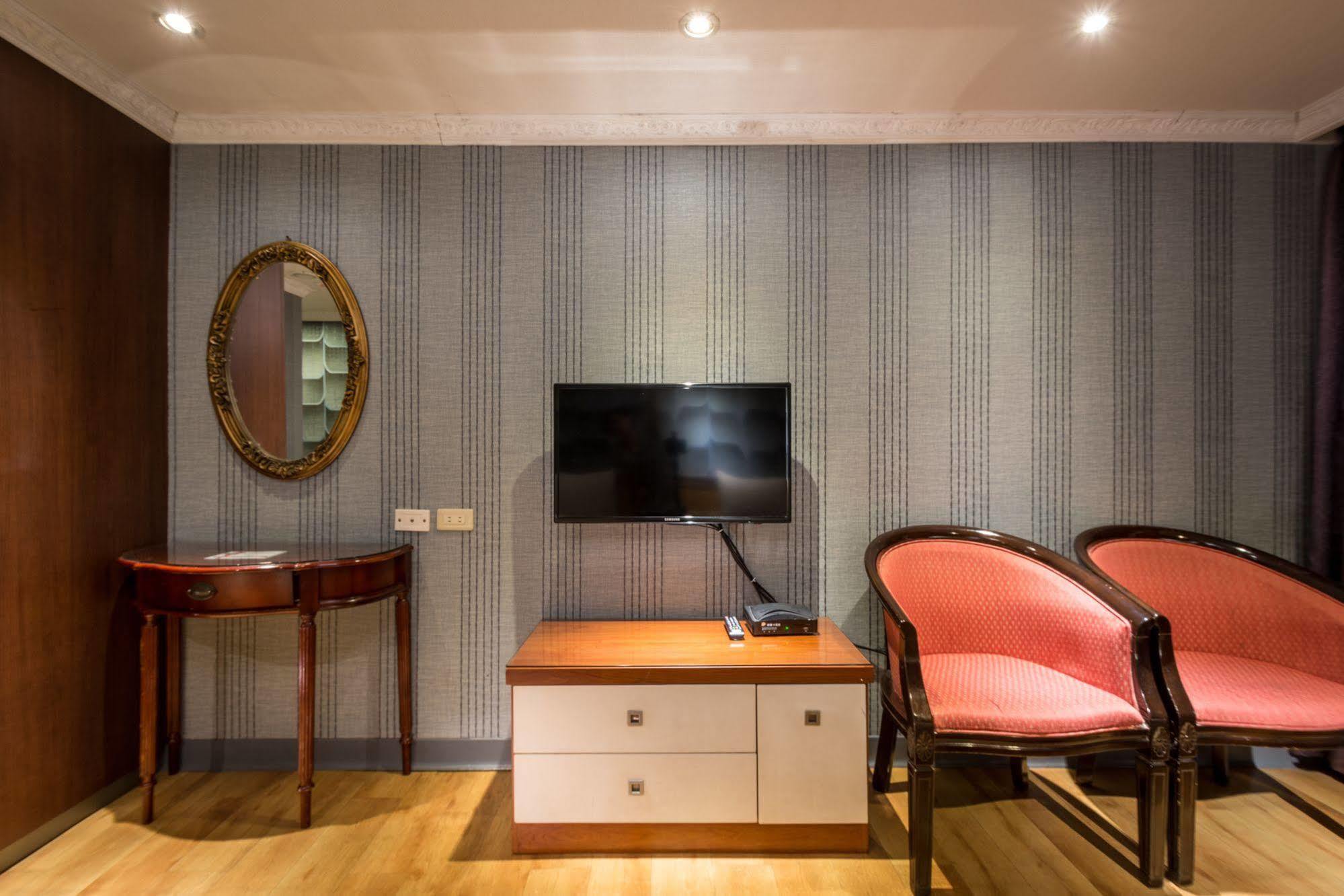 Golden Home Hotel Тайбэй Экстерьер фото