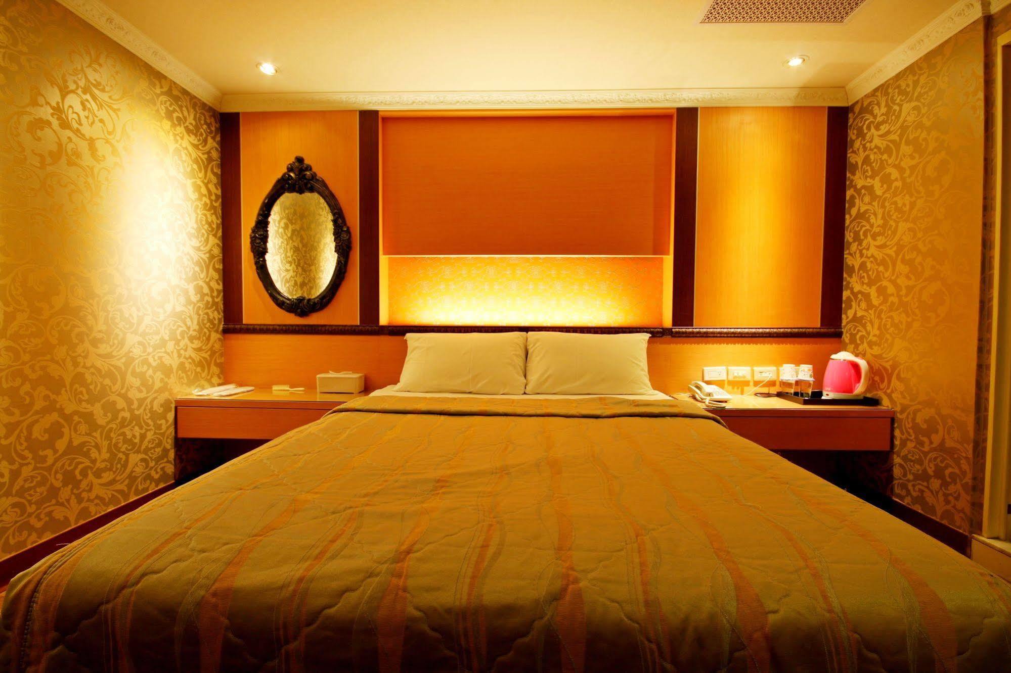 Golden Home Hotel Тайбэй Экстерьер фото